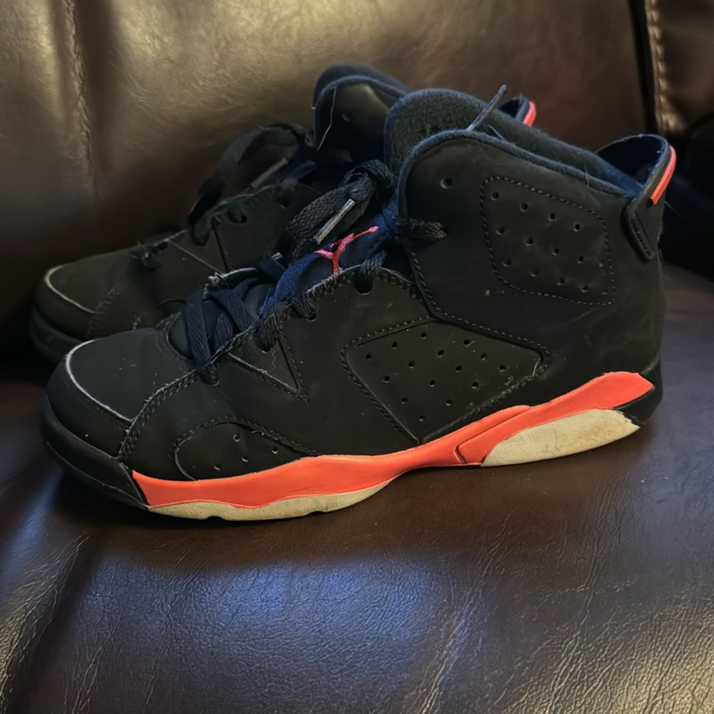 Boys Air Jordan 6